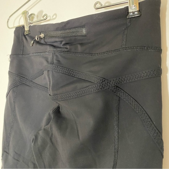 Lululemon Capri Leggings, Black & Gray, Size 4 #120 - Picture 1 of 11